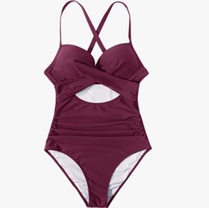 Suuksess Women's cut out swimsuit size L in plum